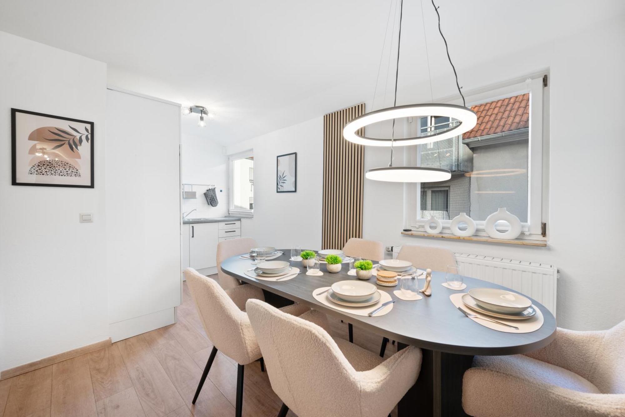 Malu Rooms - Im Stadtzentrum, Smarttv, Netflix, 24H Checkin Ludwigsburg Kültér fotó