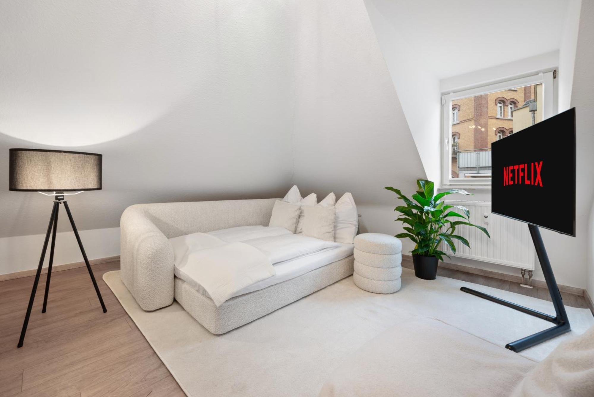 Malu Rooms - Im Stadtzentrum, Smarttv, Netflix, 24H Checkin Ludwigsburg Kültér fotó