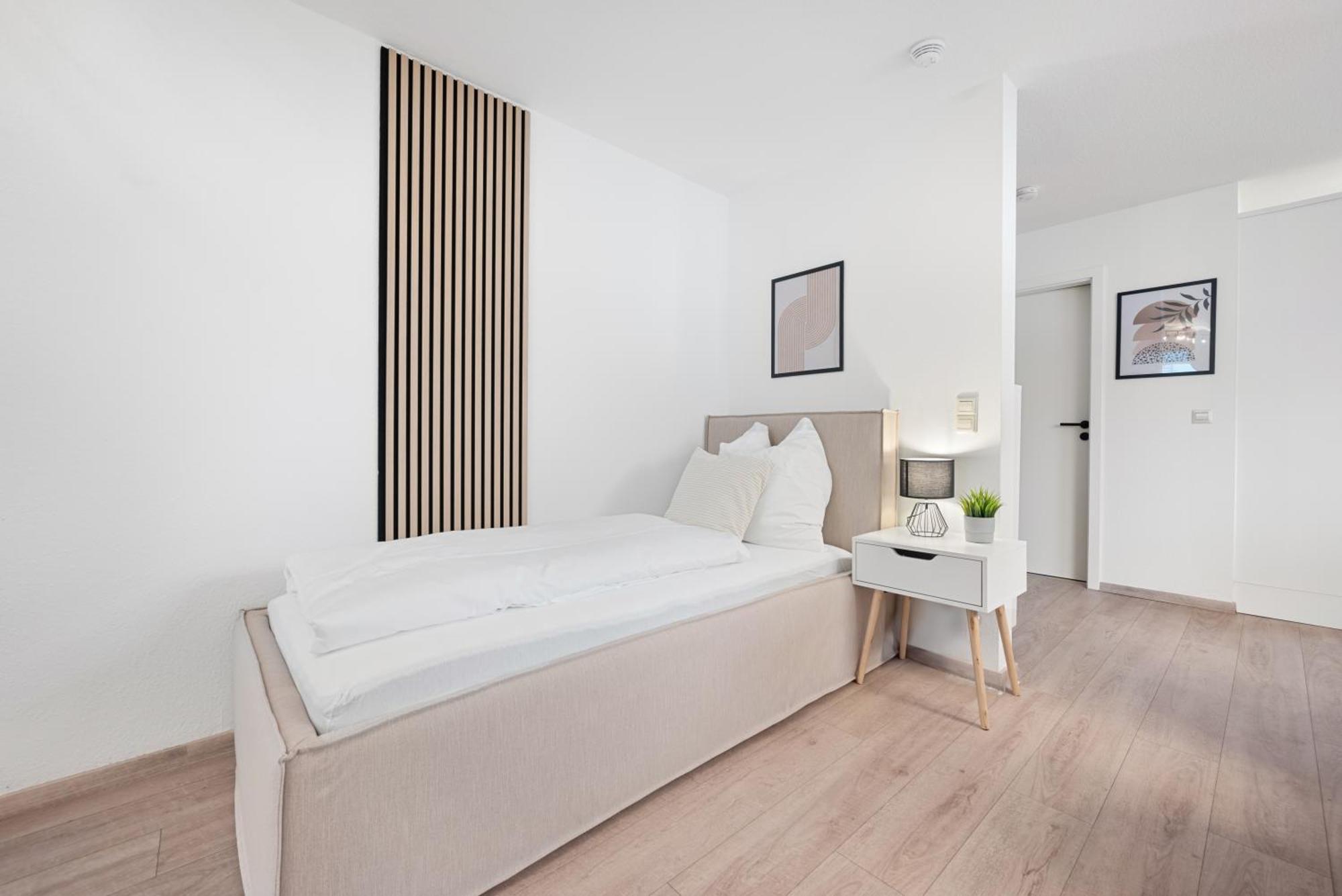 Malu Rooms - Im Stadtzentrum, Smarttv, Netflix, 24H Checkin Ludwigsburg Kültér fotó